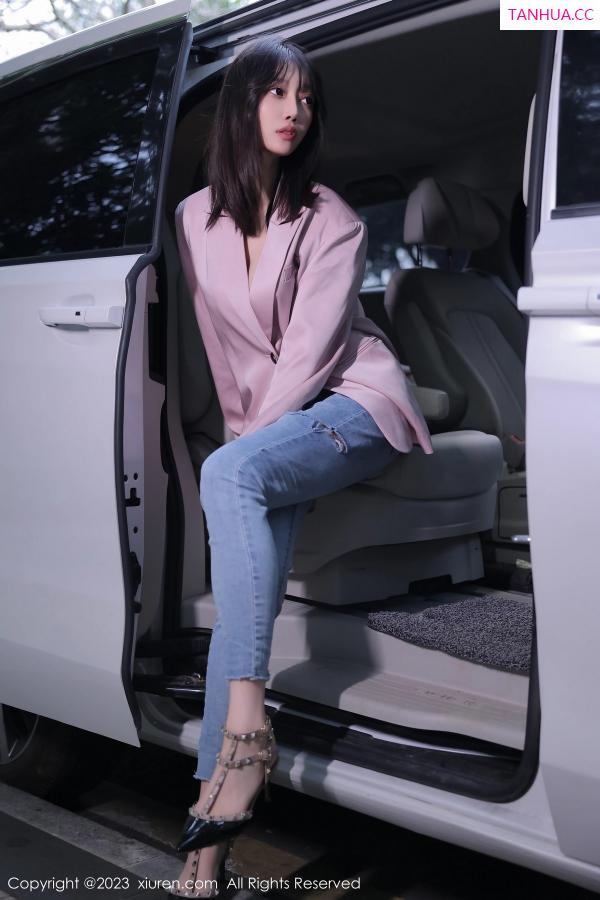 玥儿玥  [XiuRen]高清写真图 2023.03.03 No.6355 玥儿玥er 万宁旅拍第7张图片